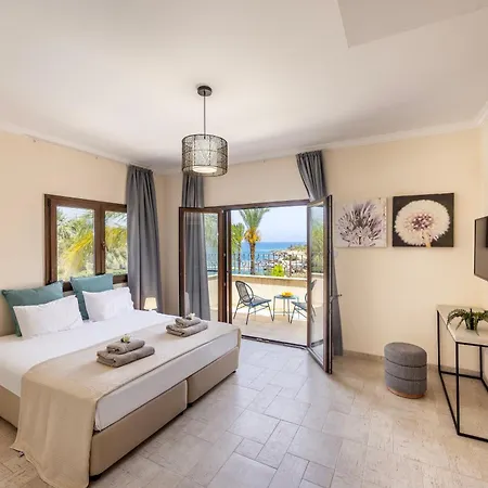 Sunnyvillas: 4br Seafront Villa*private Pool*bw44 Willa
